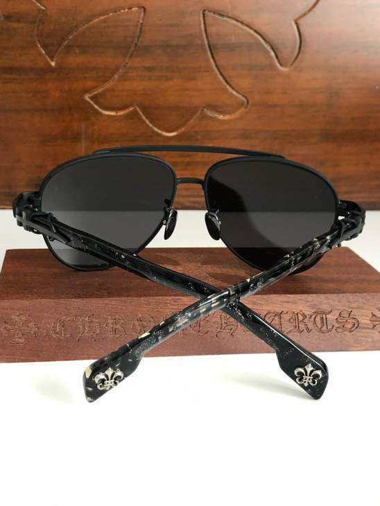 Picture of Chrome Hearts Sunglasses _SKUfw73375567fw